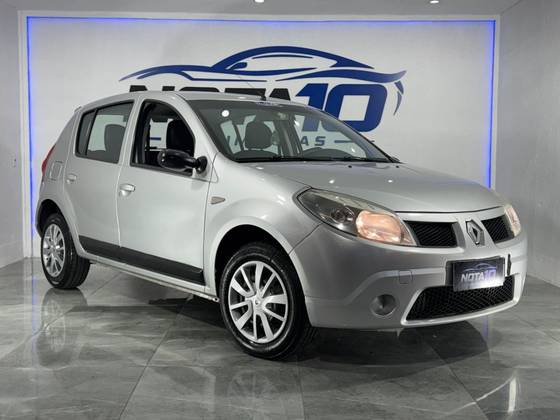 RENAULT SANDERO 1.6 EXPRESSION 8V FLEX 4P MANUAL RENAULT SANDERO 1.6 EXPRESSION 8V FLEX 4P MANUAL